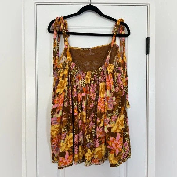 Free People Floral Top NWOT - Picture 2 of 3